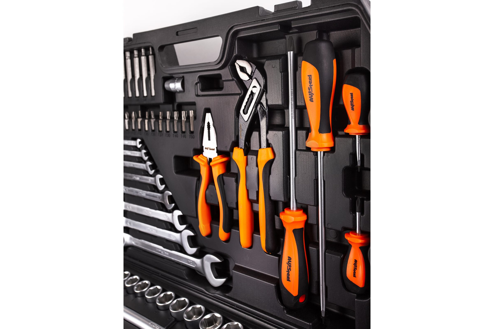 Набор инструмента 118 предметов 1/4",1/2" профессиональный "AV Steel"