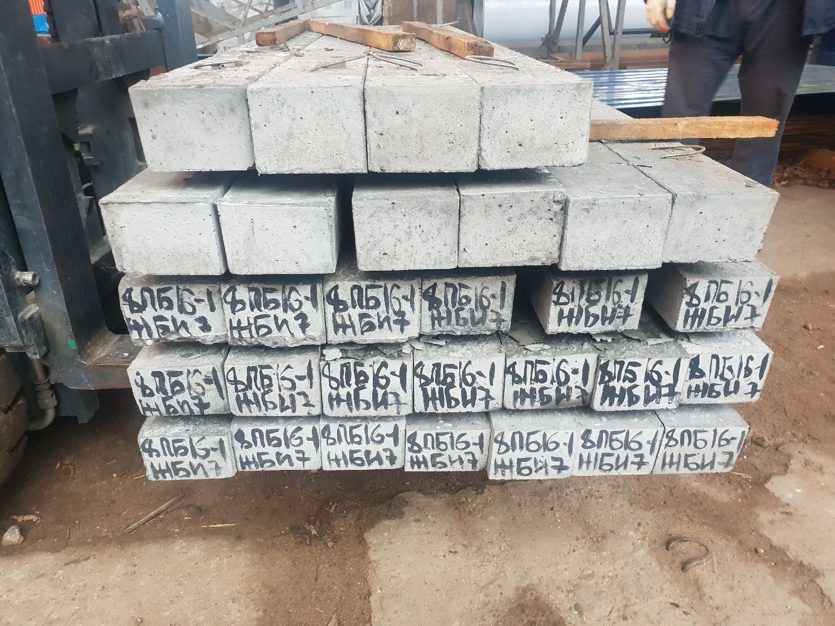 Перемычка Брусковая 8ПБ 16-1п (1550*120*90 мм) Вес- 42кг