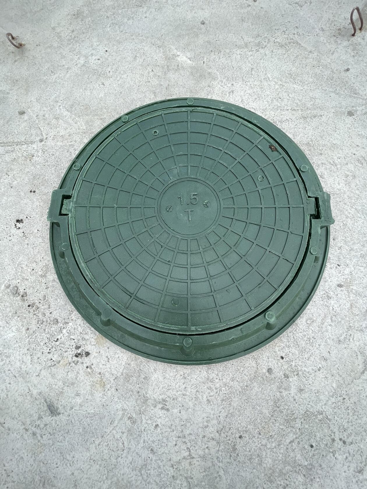 Люк полимерпесчаный тип "ЛО" (садовый до 1,5 т) Зеленый