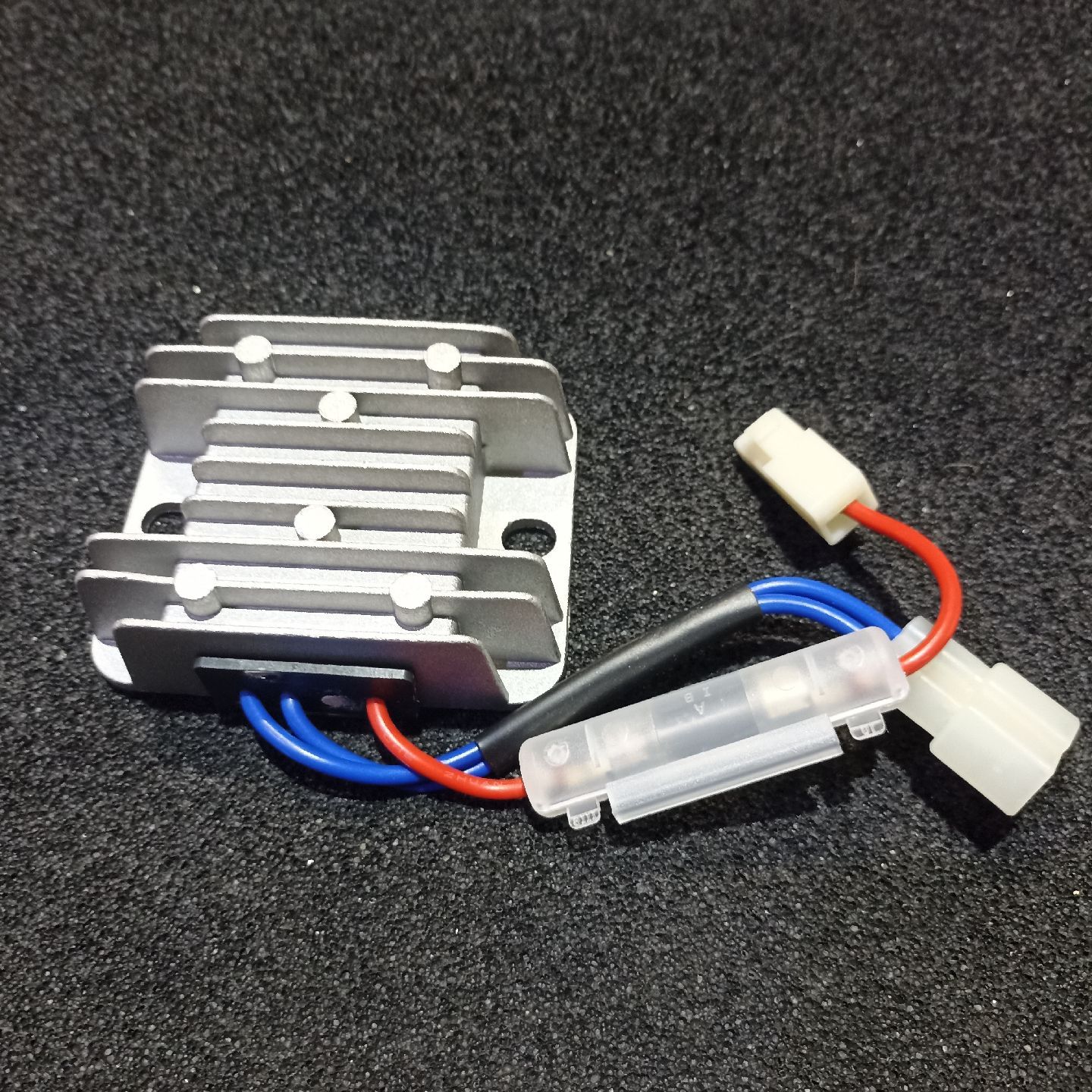 Регулятор заряда АКБ для бензодвигателей UD178/186