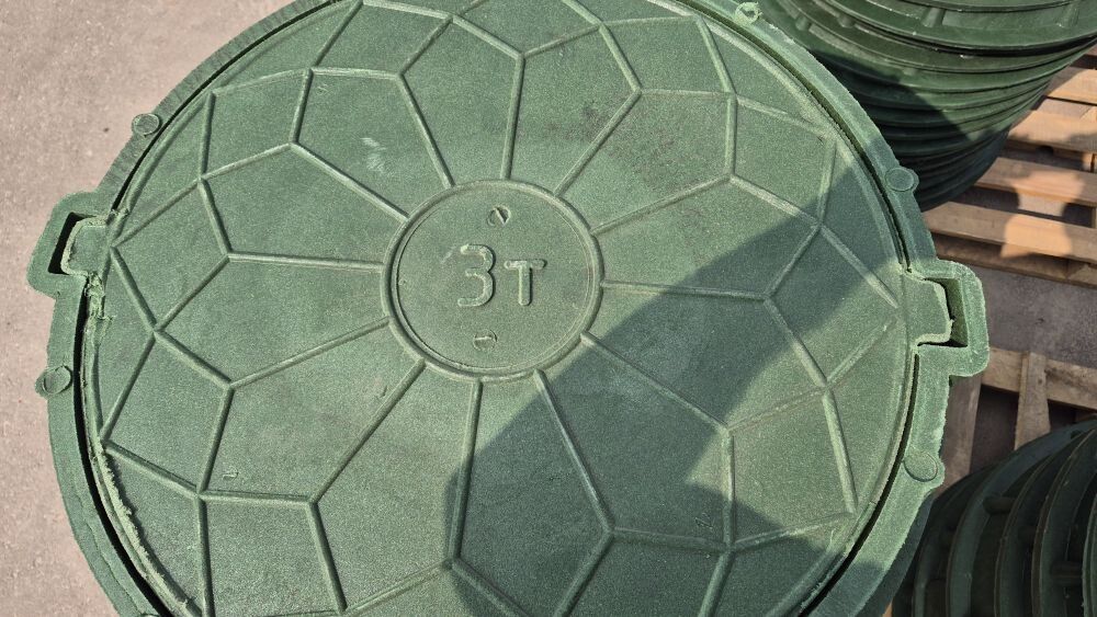 Люк полимерпесчаный тип «ЛВУ» легкий, высокий, усиленный нагрузка 3 тонны  ( ф 750мм,h120мм ) Зеленый 