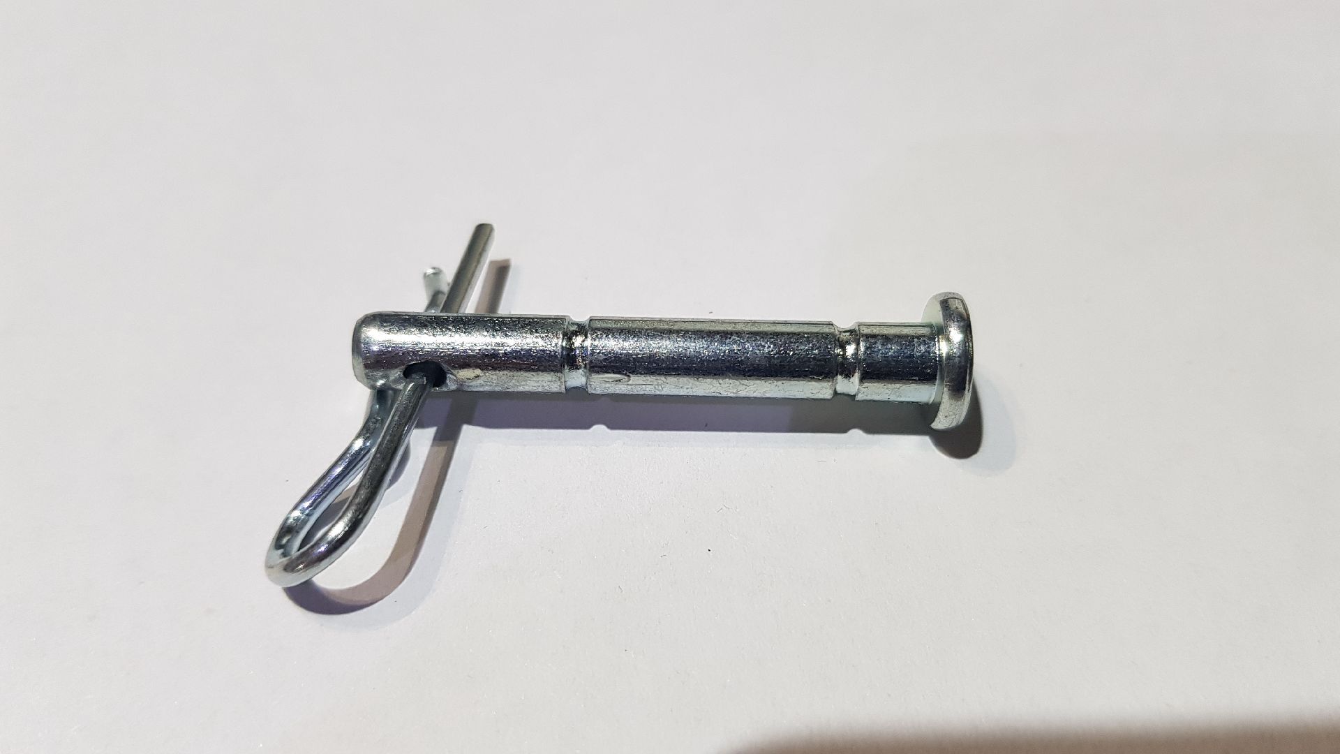 Болт срезной шнека снегоуборщика со шплинтом М6 D-6мм, L-41мм Forza