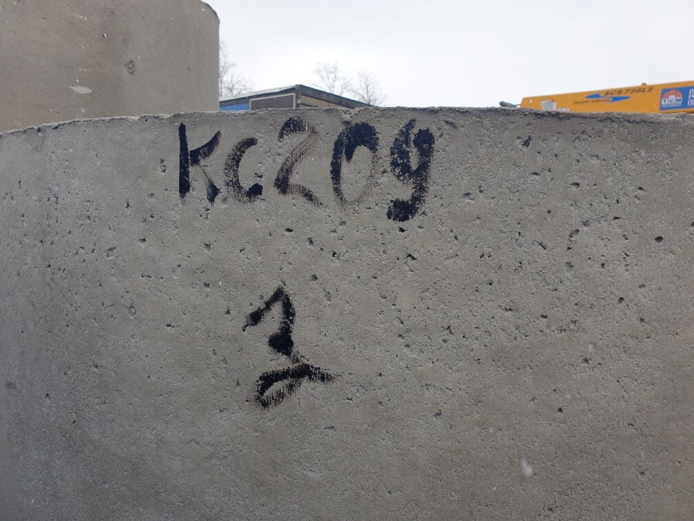 Кольцо колодезное стеновое КС 20-9 с четвертью (2000*2000*890 мм) Вес - 1400 кг
