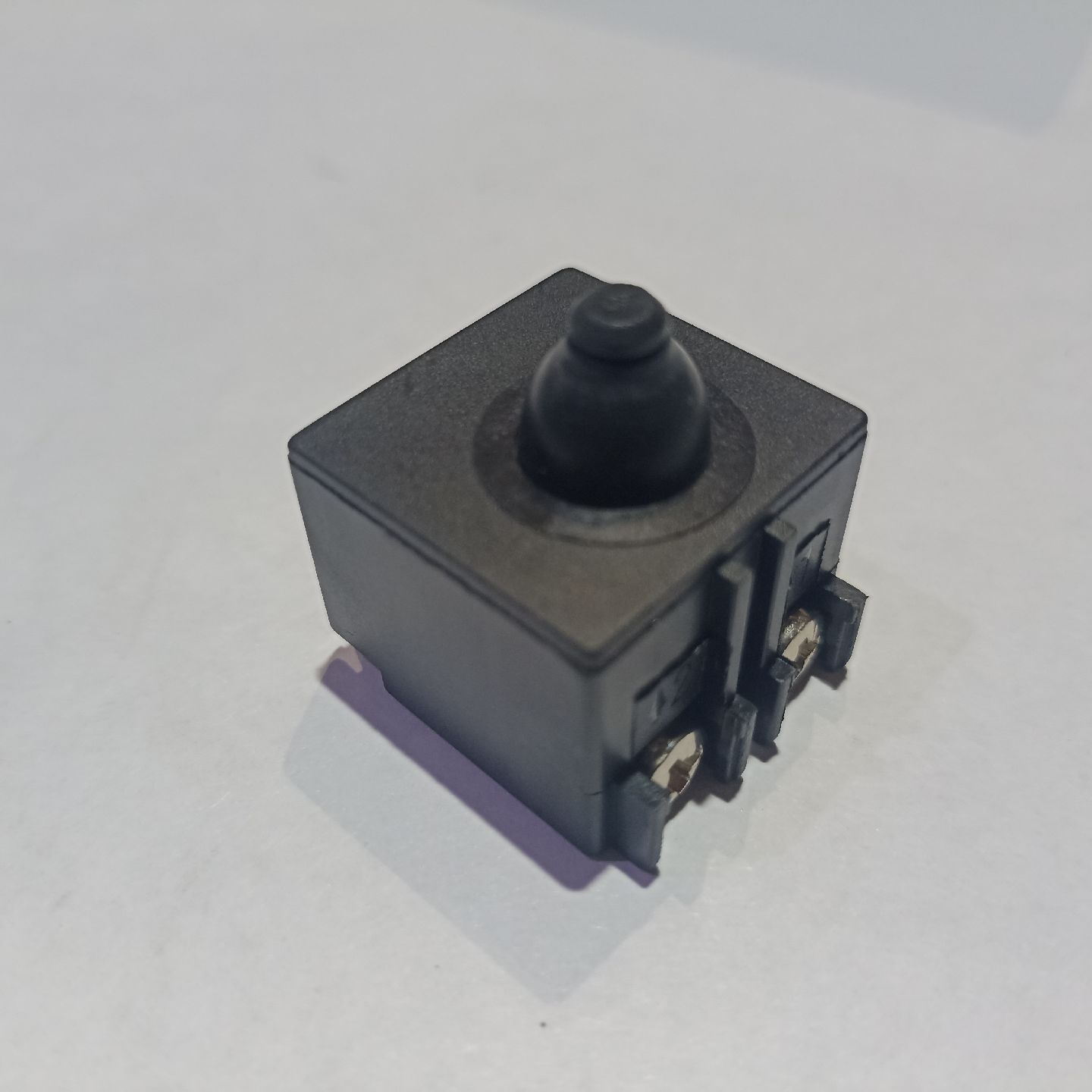 Выключатель для УШМ (болгарок) ПУЛЬСАР 125-820/1000/С/1200/С