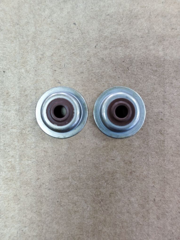 Колпачки маслосъемные для двигателя бензинового 168/170F, GX160/200 (1 пара)