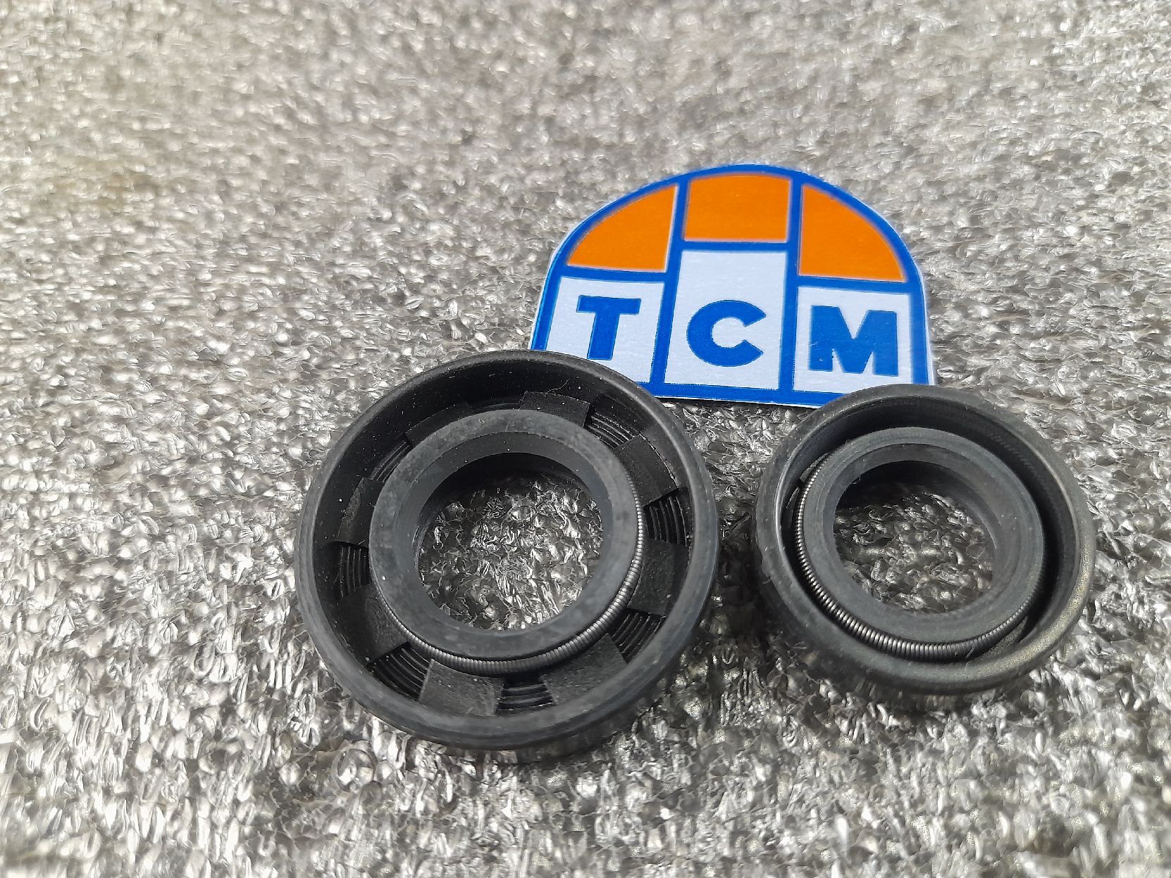 Сальник бензотриммера BR-430/520 (12*22*7 левый, 15*30*7 правый)