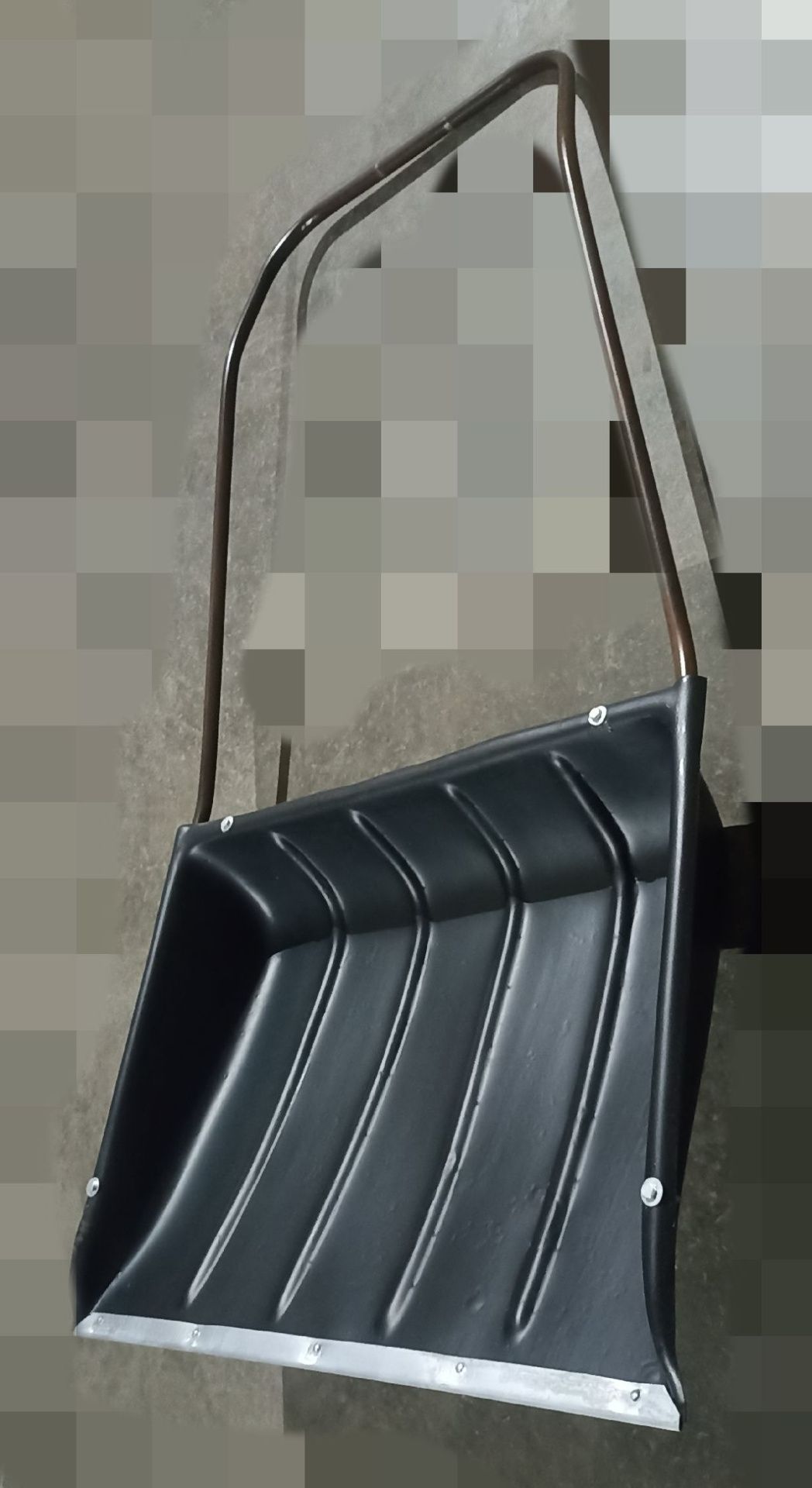 Скрепер большой ДП-2 п/э 700*560 с широкой оцинк. пластиной на заклепках