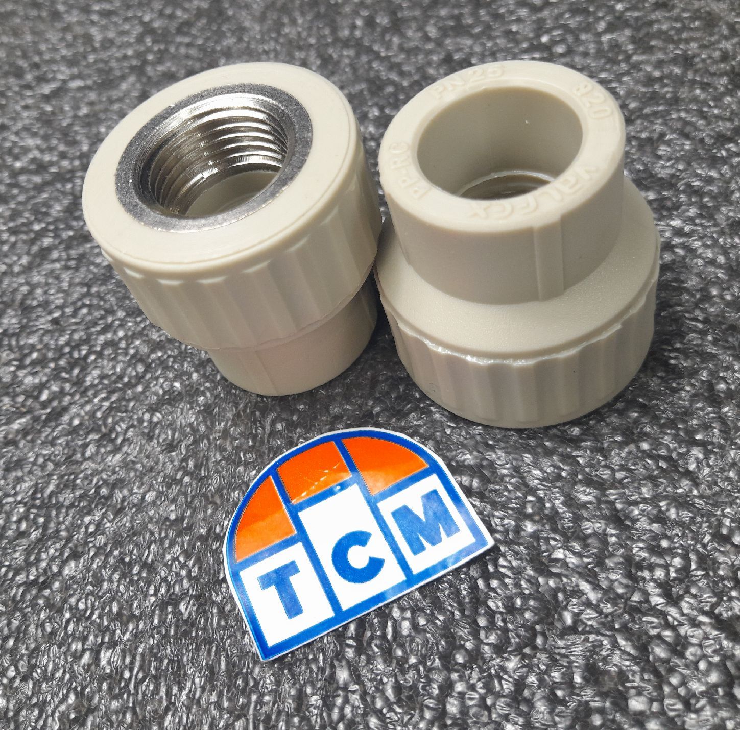 Муфта переходная с внутренней резьбой 20 x 1/2" (150/30) (Valfex)