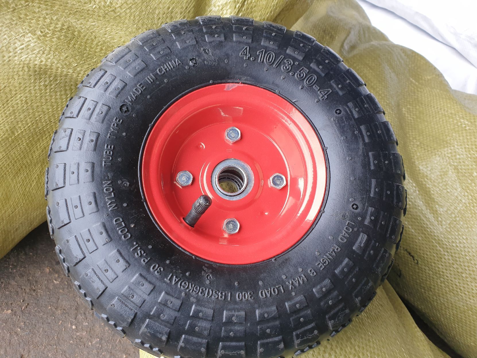 Колесо пневмотическое для тачки садовой W10-3,50/4-20