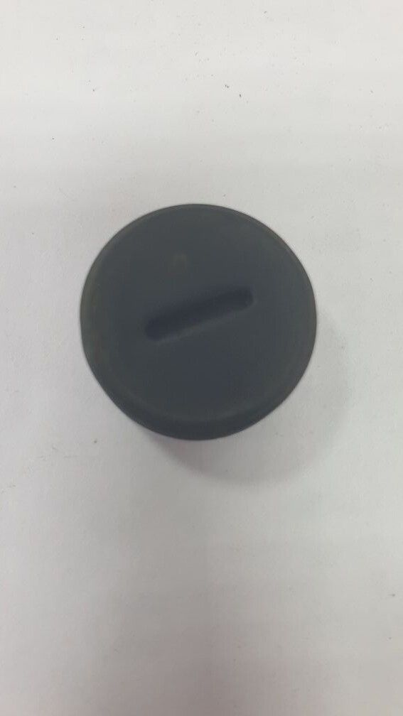 Пробка щеткодержателя для отбойных молотков MAKITA HM1202/1400,HR5001  пластик