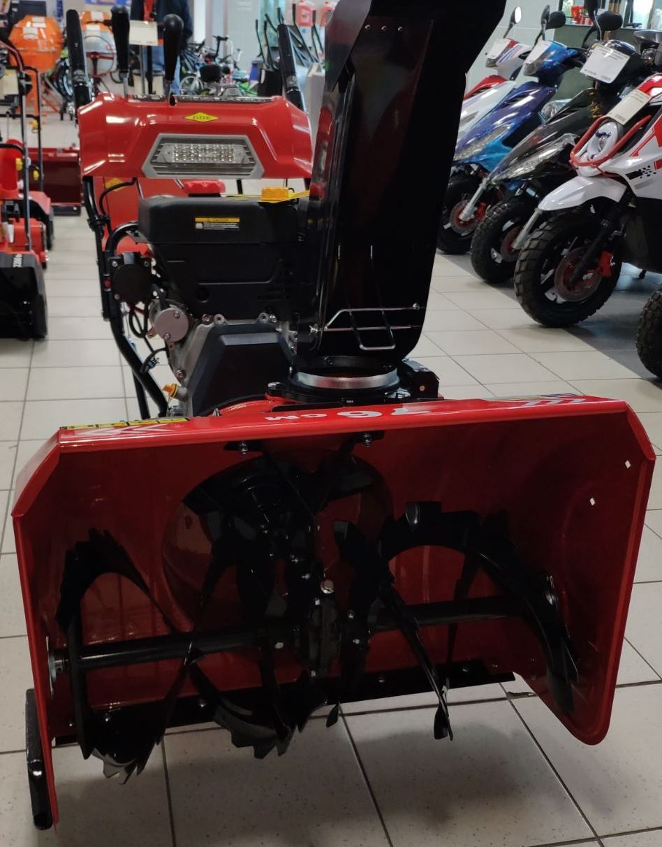 Снегоуборщик бензиновый DDE ST1176LET (двиг Loncin "SnowEngine" 11 л.с. захват 30'' 6 вперёд/2 назад треугольные гусеницы)