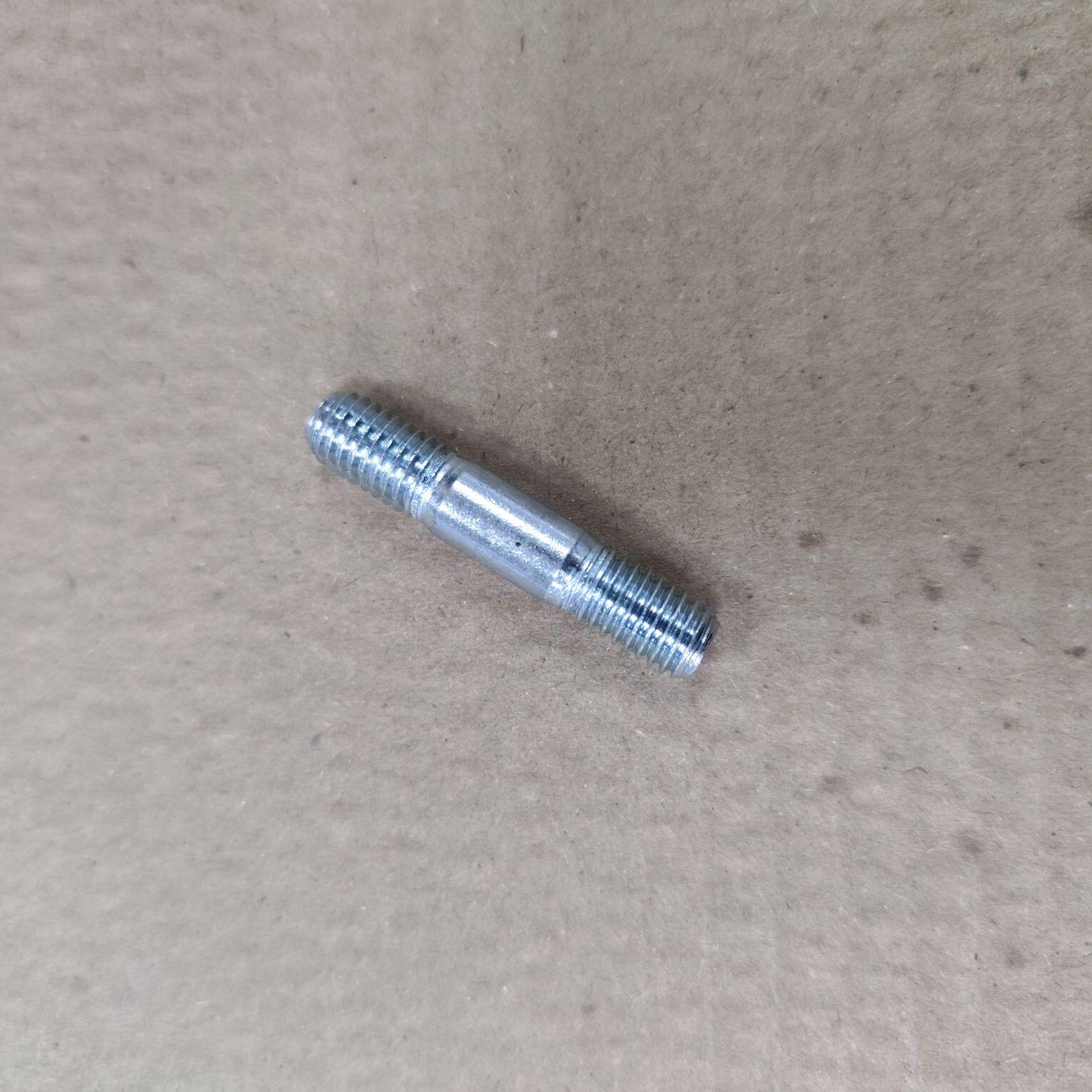 Шпилька шины для бензопилы CT-4500/5200 45/52 см3