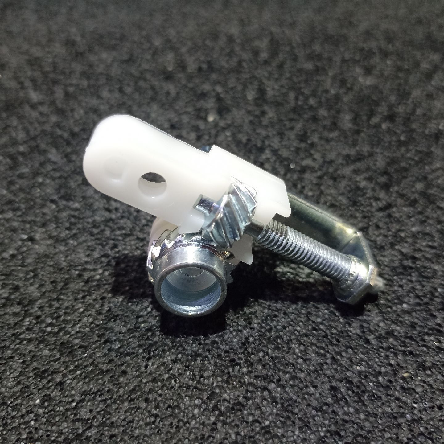 Натяжитель цепи для бензопил STIHL MS180/230/250 в сборе, боковой 11230071000