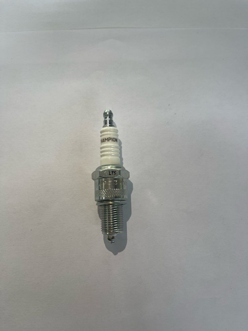 Свеча зажигания  RN9YC для трактора TR 106-300 / ZTR 132