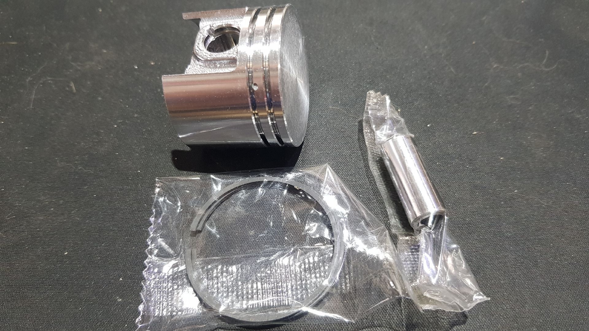 Поршень для бензопилы Stihl 180 38 мм. в сборе