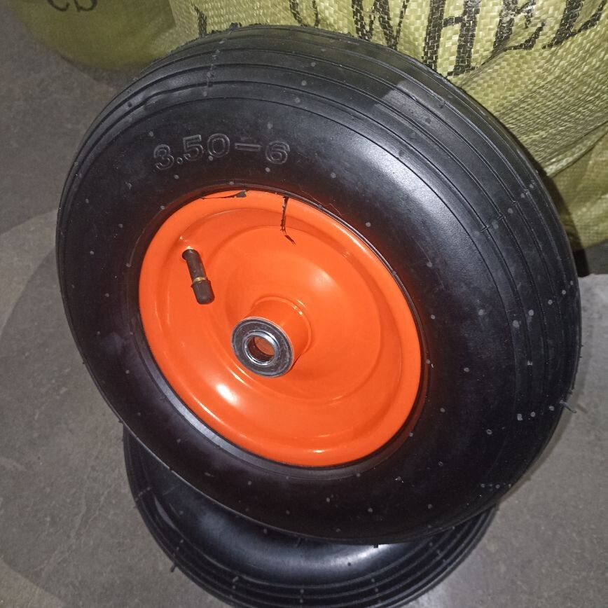 Колесо пневмо для тачки садовой W13-350/6 d-16 с камерой