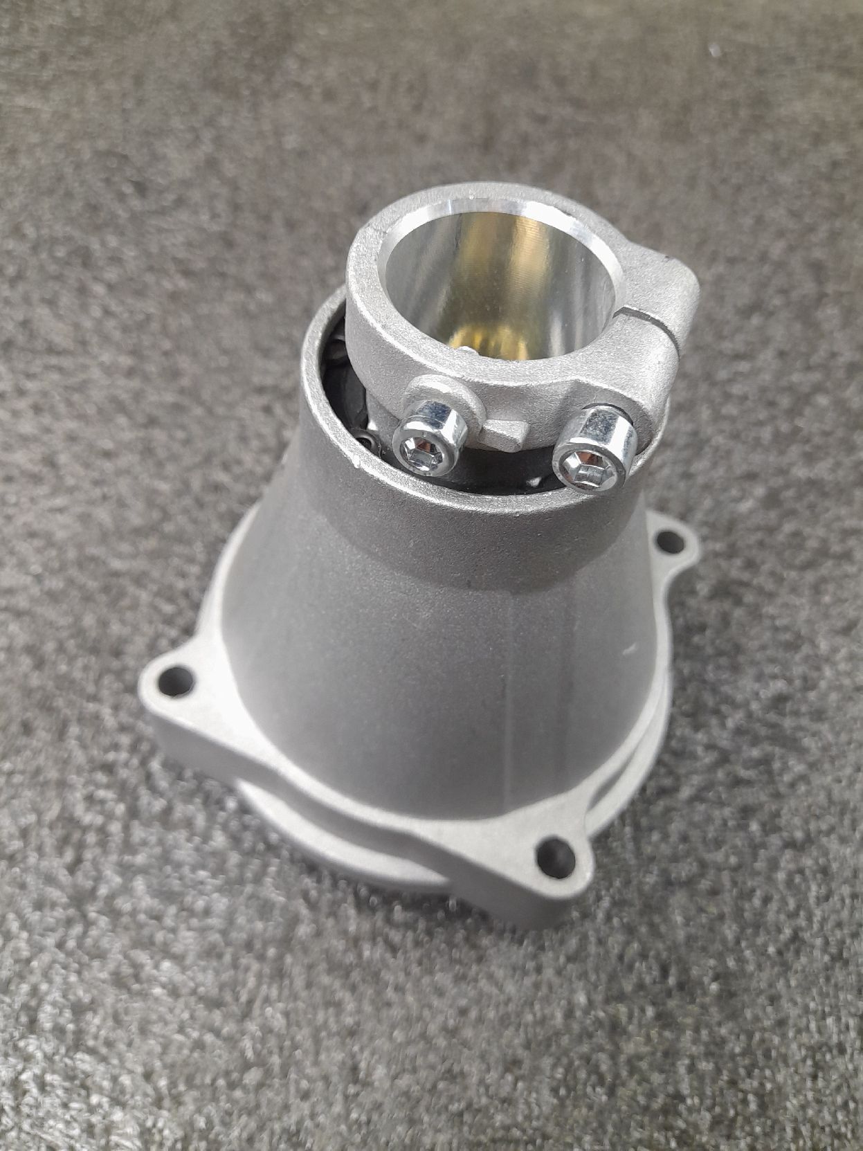 Корпус сцепления в сборе бензотриммер 28 мм 7 шлицов BR-430/520 