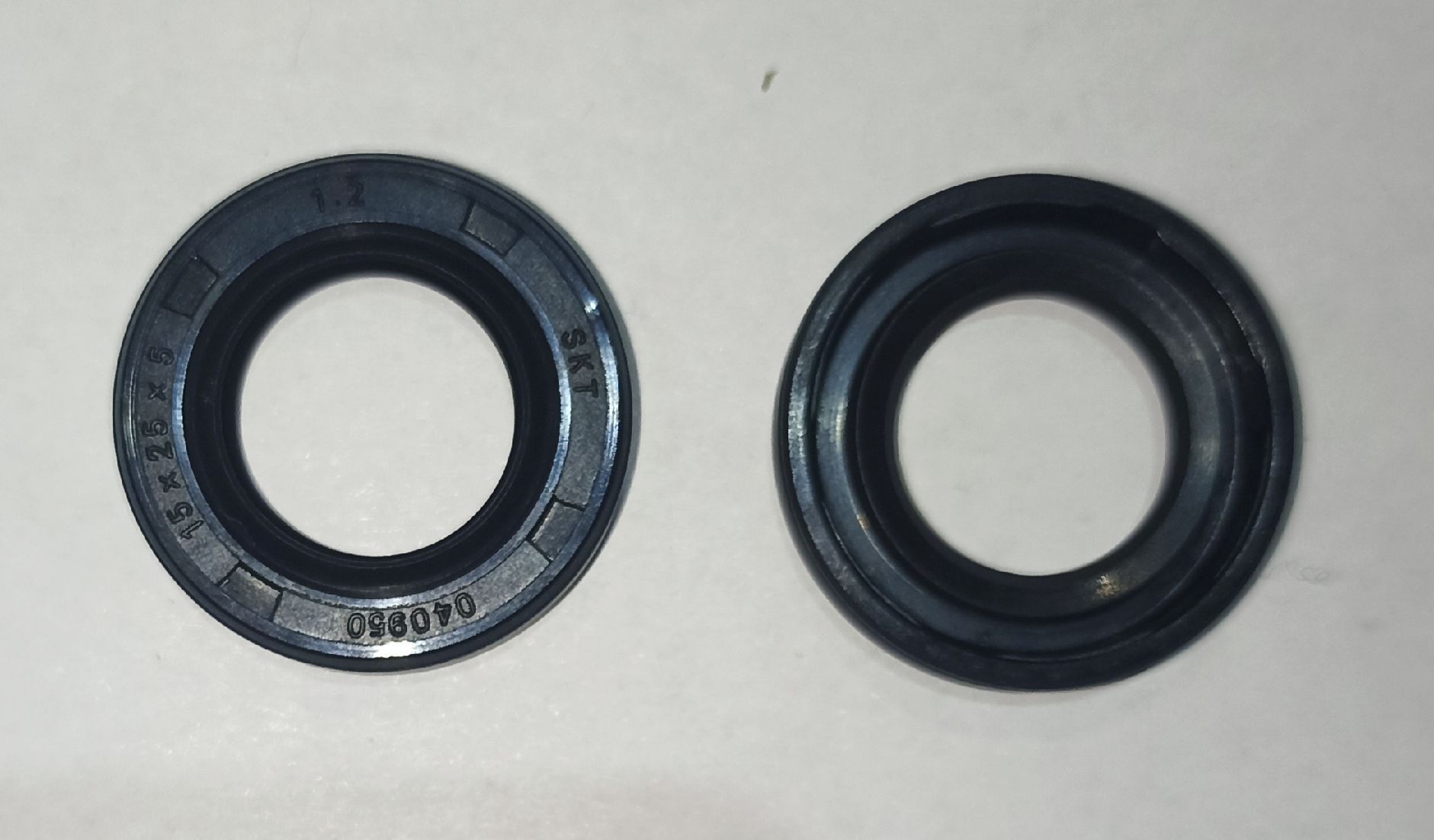 Сальник коленвала для бензопил 15×25×5 для MS180/250 компл. 2 шт  96390031585