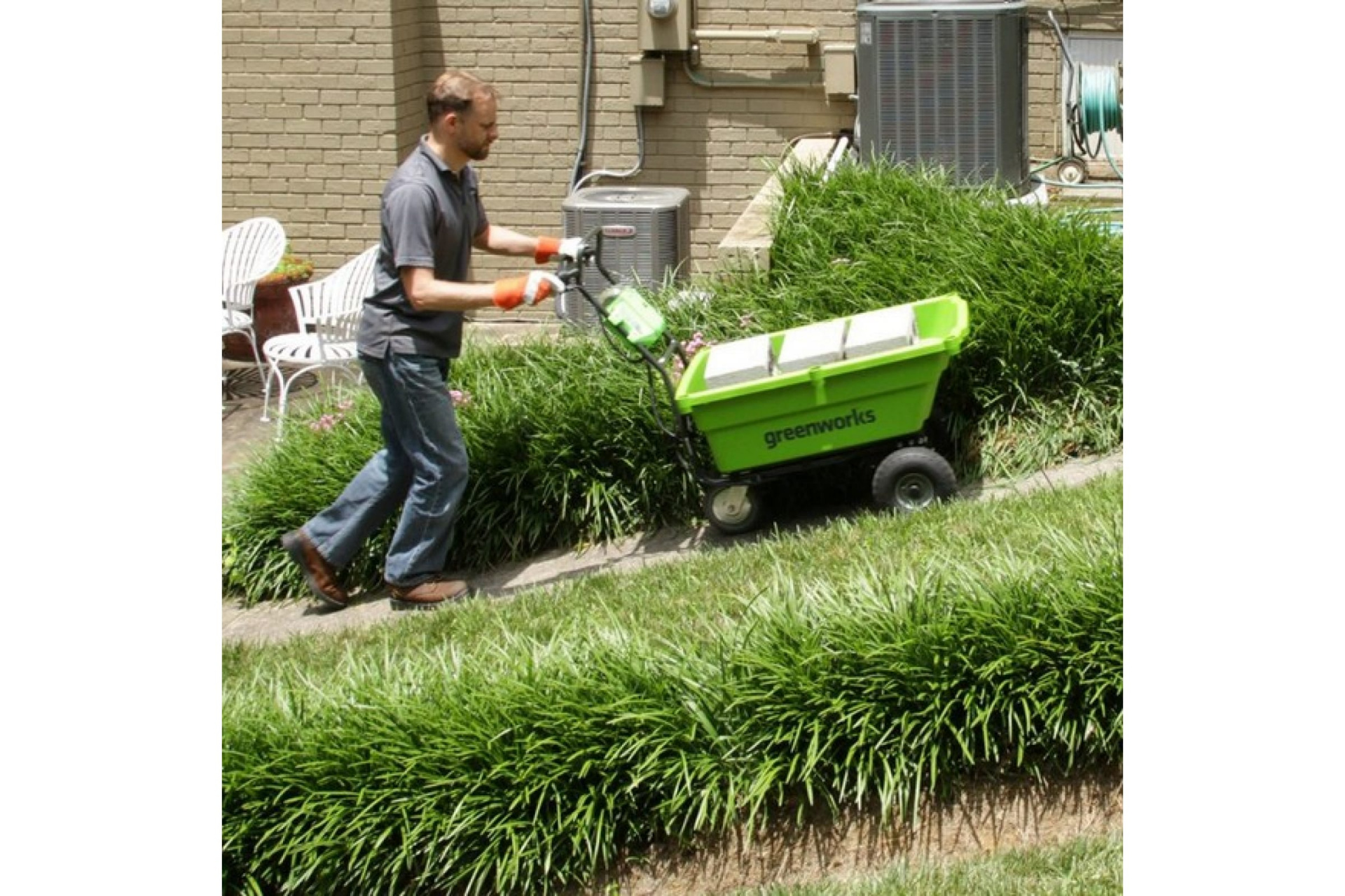 Садовая тележка самоходная Greenworks G40GC, 40V, 106 л