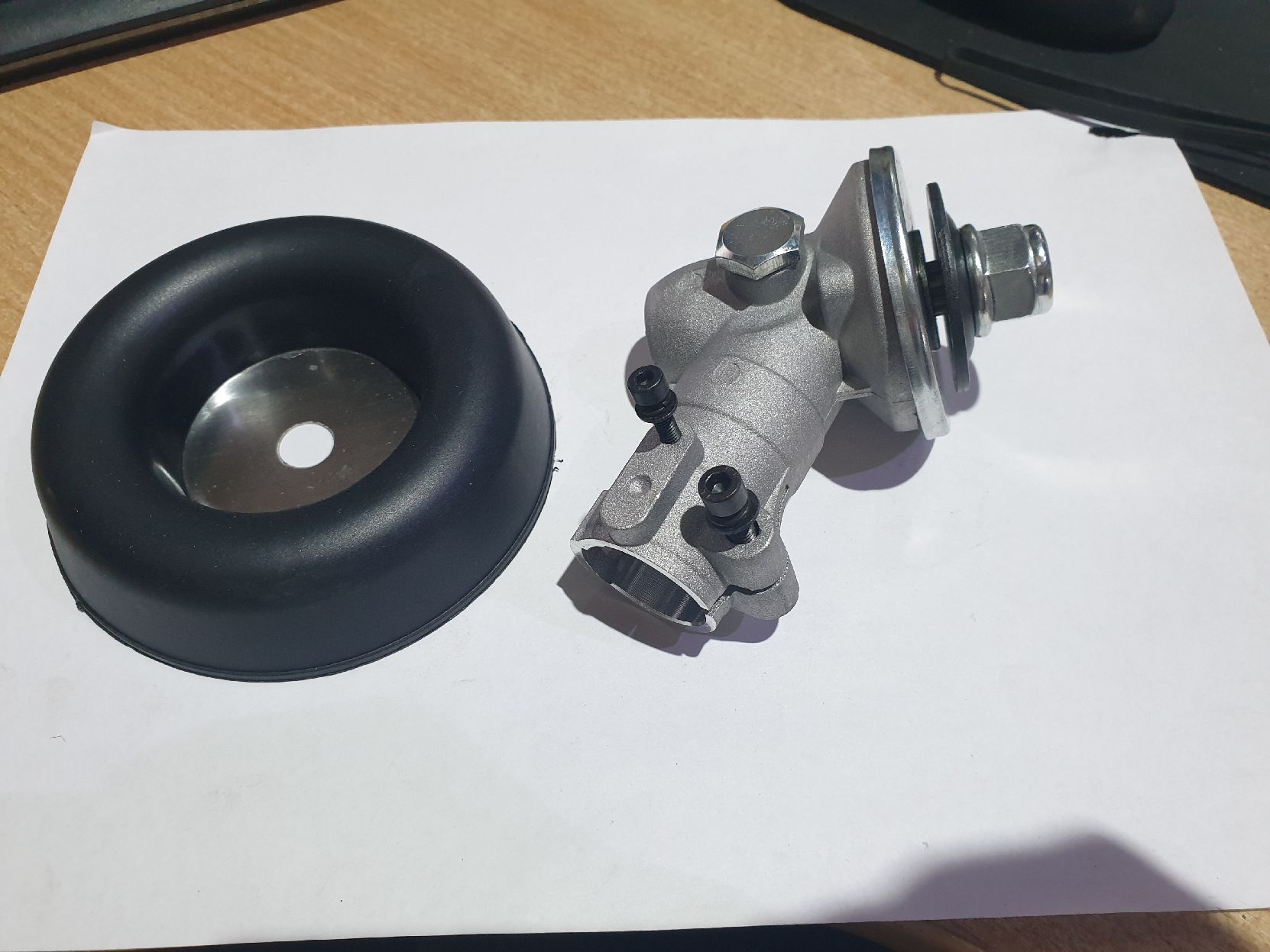 Редуктор нижний в сборе для триммера Хускварна ВС H-128R