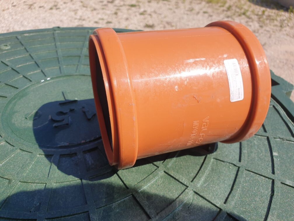 Муфта двухраструбная  110 Наружная канализация 